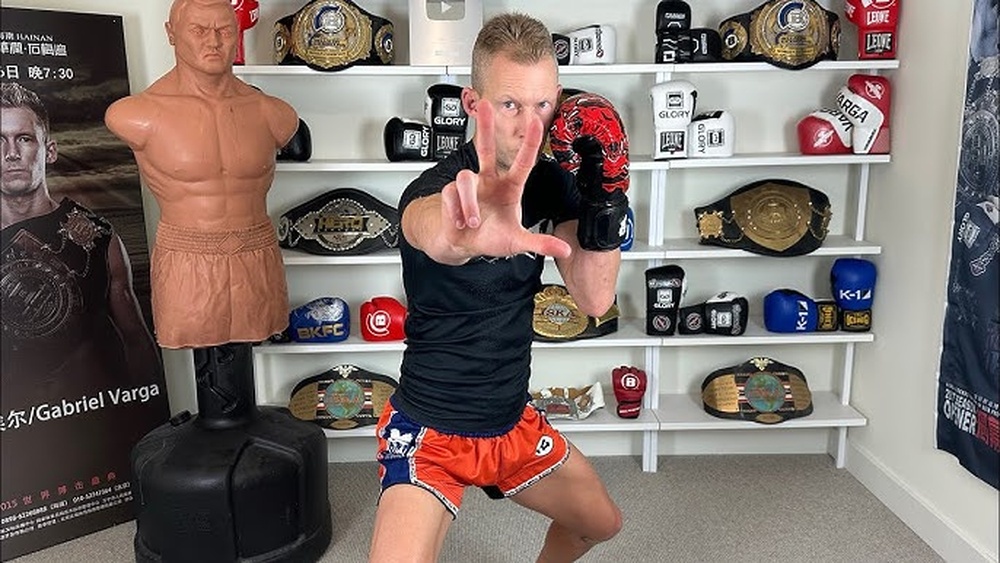 How to Avoid Getting Hit in Sparring